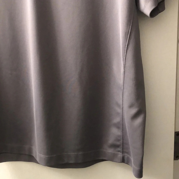 Nike Golf Shirt - Picture 3 of 8